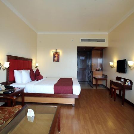 Joys Palace Hotel Thrissur Exterior foto